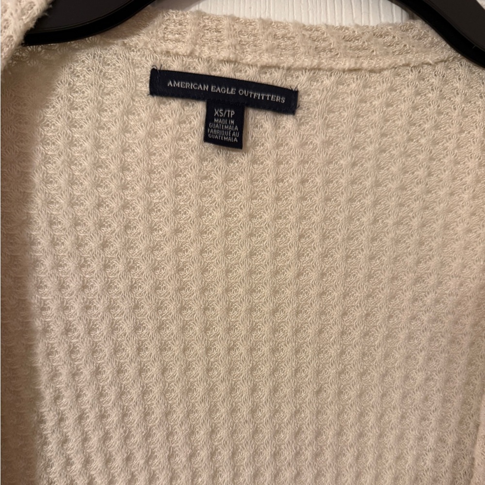 American Eagle Cream Cardigan - Picture 4 of 5